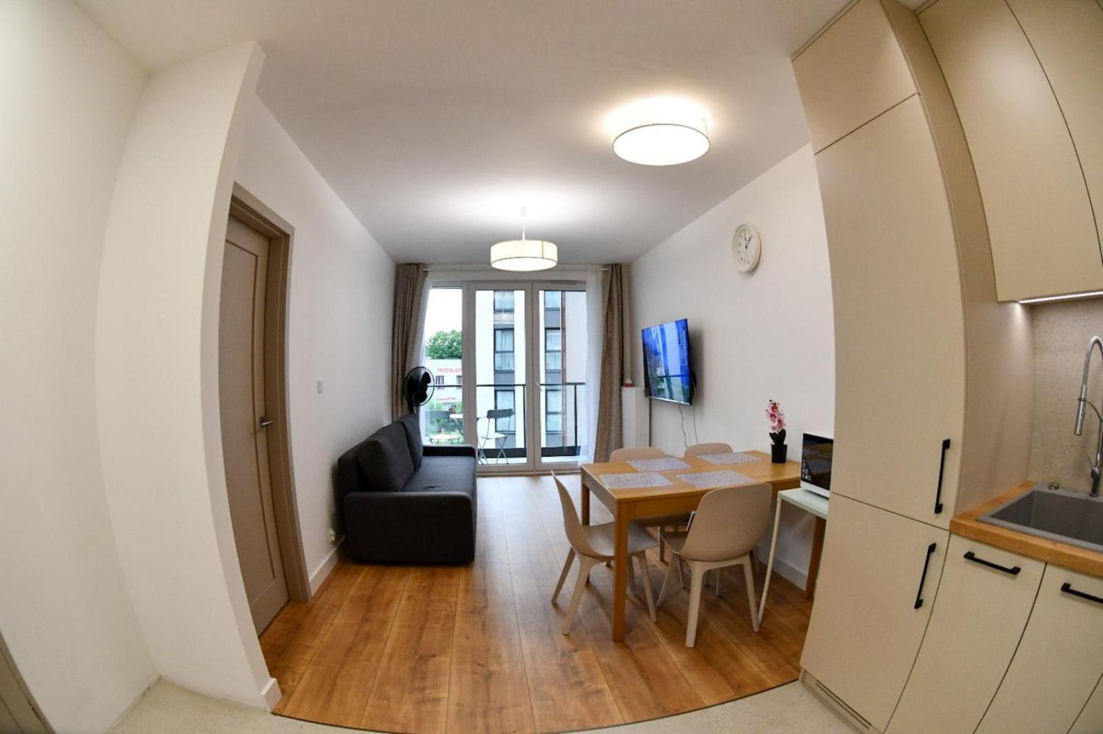 Elegant Two-Room Apartment, City Center, Balcony ,Sleeps 4 كراكوفيا المظهر الخارجي الصورة