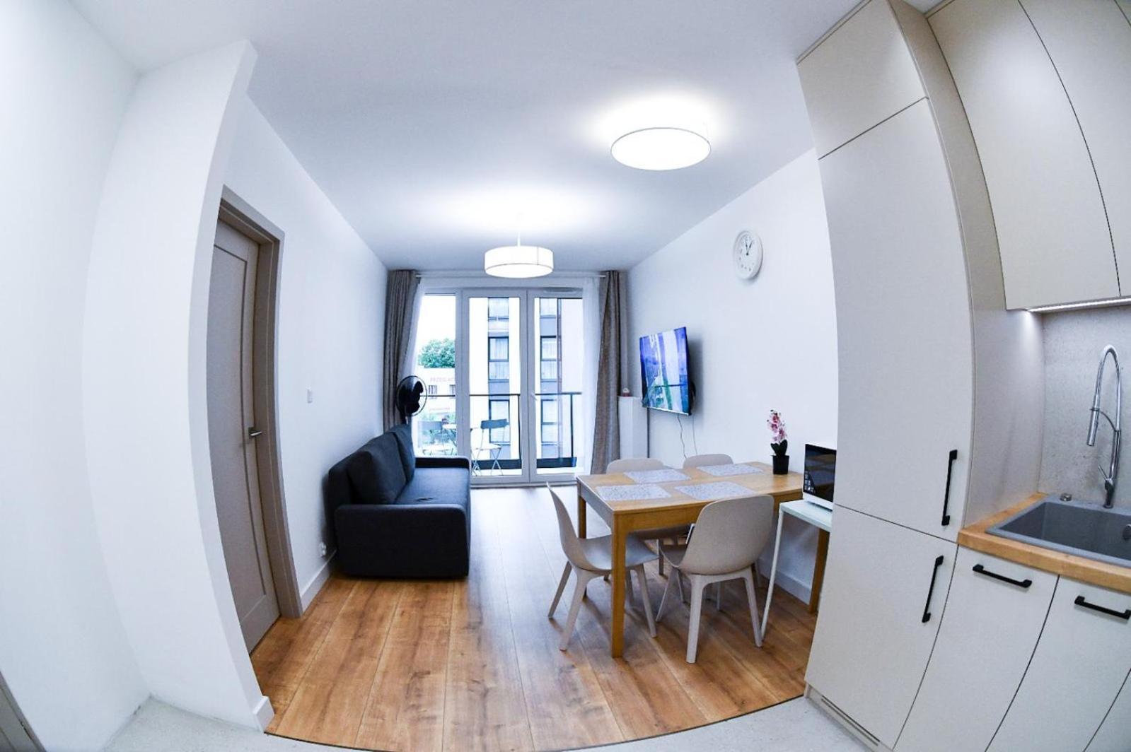 Elegant Two-Room Apartment, City Center, Balcony ,Sleeps 4 كراكوفيا المظهر الخارجي الصورة
