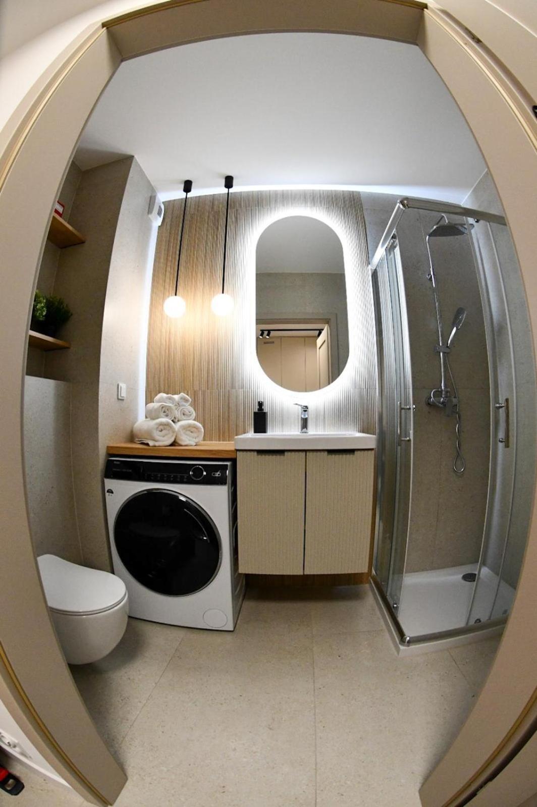 Elegant Two-Room Apartment, City Center, Balcony ,Sleeps 4 كراكوفيا المظهر الخارجي الصورة