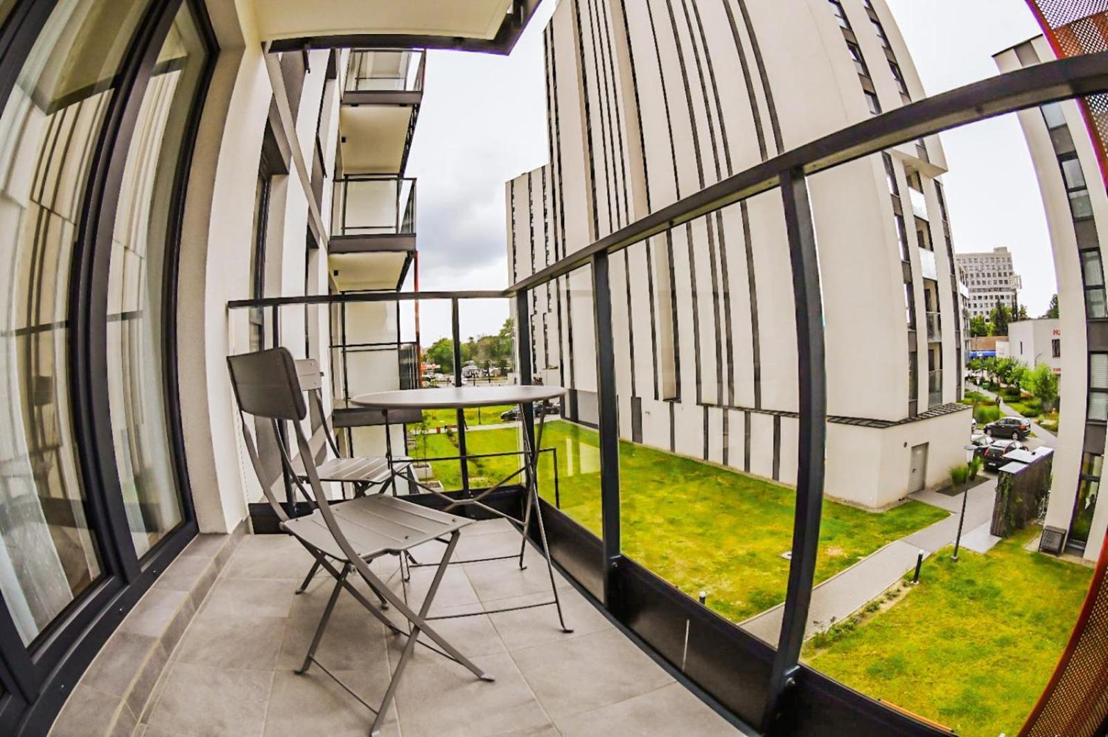 Elegant Two-Room Apartment, City Center, Balcony ,Sleeps 4 كراكوفيا المظهر الخارجي الصورة